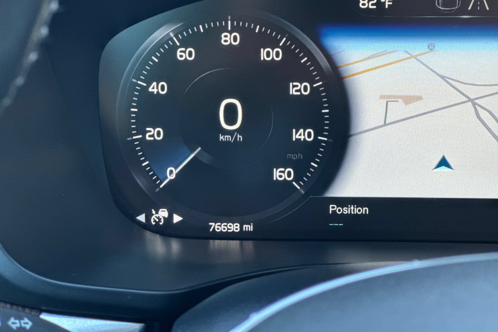 Used 2021 Volvo XC60 T6 Momentum AWD/4WD image 28
