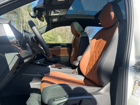 New 2026 Volkswagen Tiguan SEL R-Line image 3