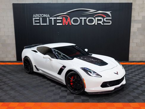 Used 2017 Chevrolet Corvette Z06 RWD image 3