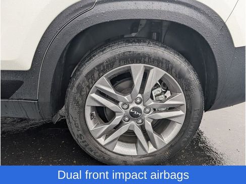 Used 2023 Kia Seltos S w/ Navigation Package image 25