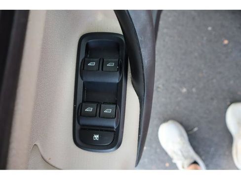 Used 2015 Ford Fiesta SE w/ Exterior Protection Package image 10