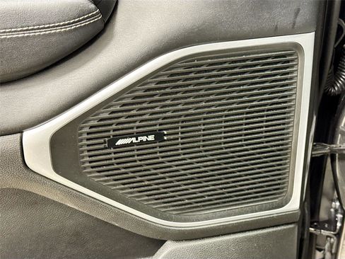 Used 2024 Jeep Wagoneer L Series II w/ Flexible Seating Group image 19