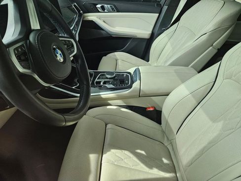 Certified 2024 BMW X7 xDrive40i w/ M Sport Package image 12
