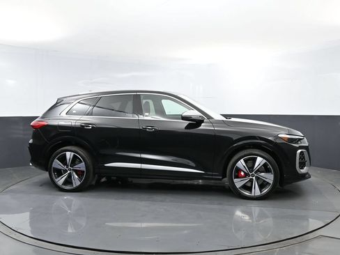 New 2026 Audi SQ5 Premium Plus AWD/4WD image 4