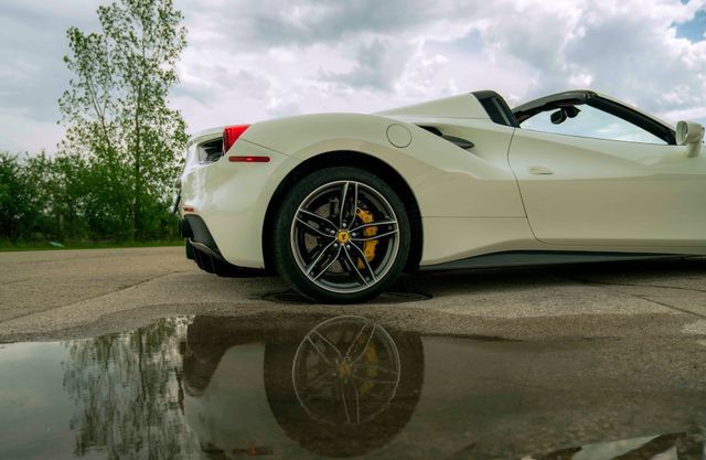 Used 2017 Ferrari 488 Spider RWD image 34