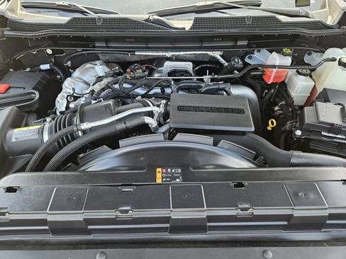 Used 2024 Chevrolet Silverado 2500 High Country w/ Technology Package AWD/4WD image 32