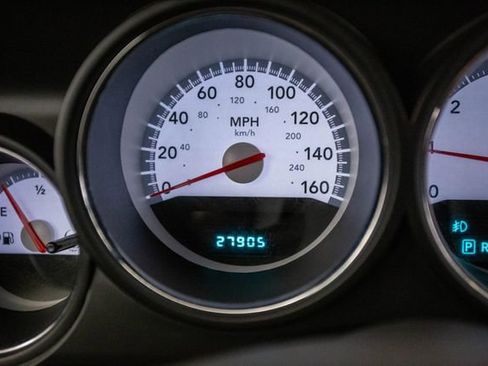 Used 2009 Dodge Challenger R/T image 9