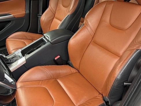 Used 2015 Volvo V60 T5 Platinum image 10