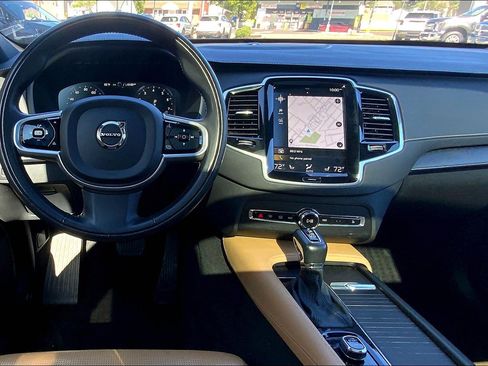 Used 2022 Volvo XC90 T6 Inscription w/ Advanced Package image 17