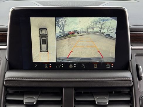 Used 2022 Chevrolet Suburban High Country image 18