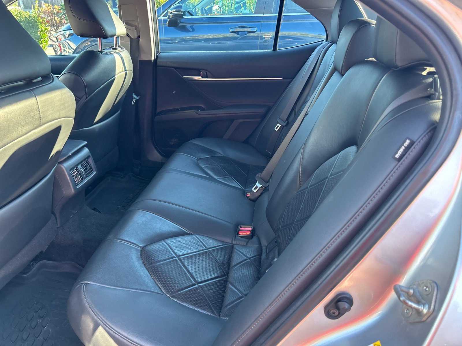 Used 2018 Toyota Camry XLE w/ Audio Package FWD image 6