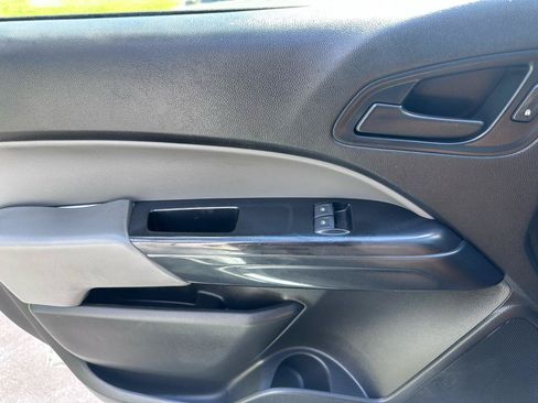 Used 2019 Chevrolet Colorado W/T AWD/4WD image 38
