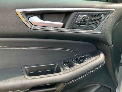 Certified 2024 Ford Edge Titanium AWD/4WD image 16