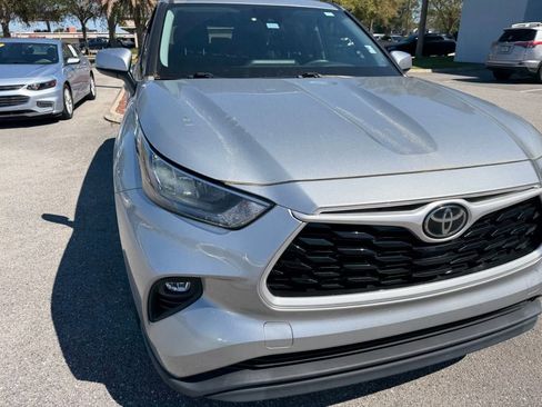 Used 2020 Toyota Highlander LE image 15