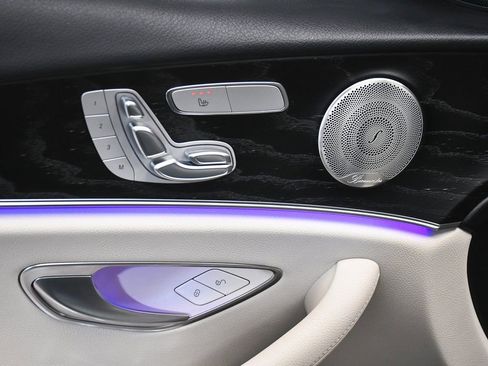 Used 2022 Mercedes-Benz E 450 4MATIC Sedan w/ Night Package image 10