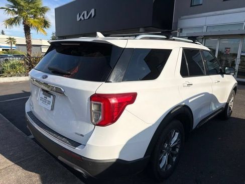 Used 2020 Ford Explorer Limited AWD/4WD image 3