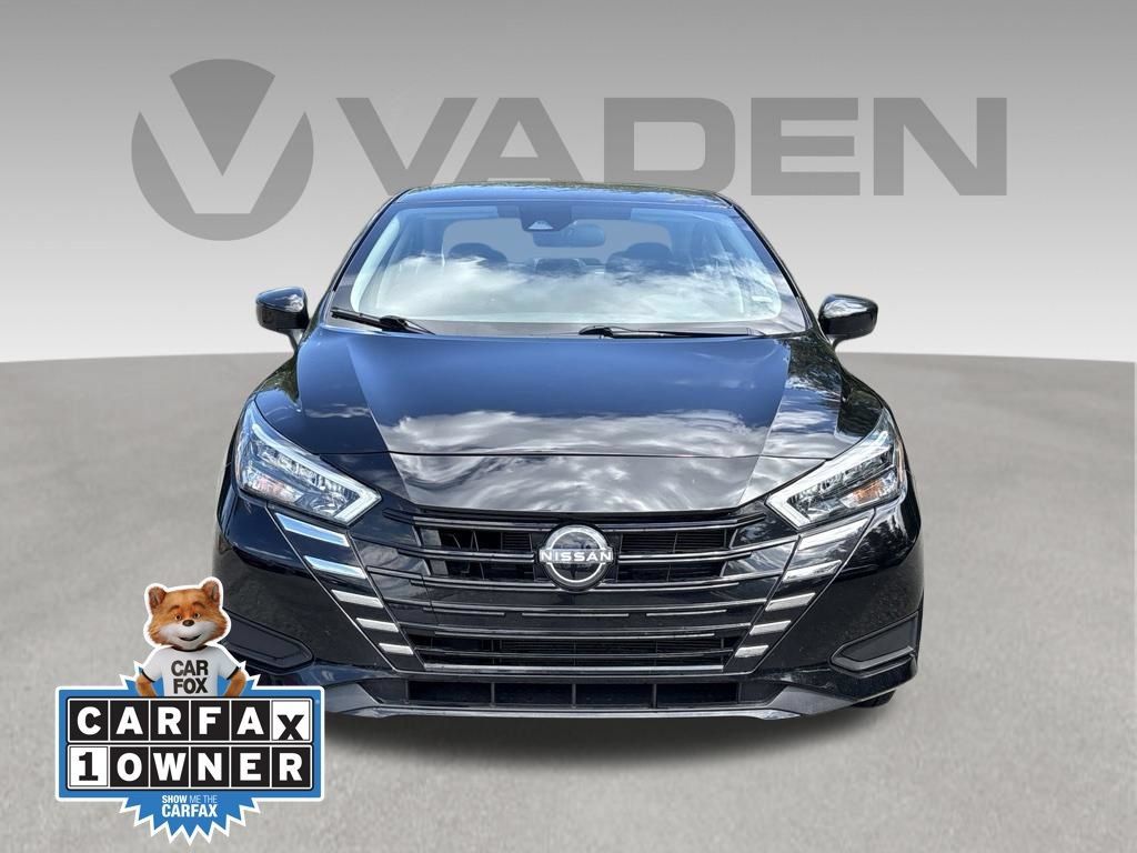 Used 2025 Nissan Versa SV FWD image 2