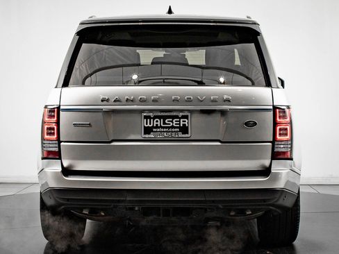 Used 2017 Land Rover Range Rover Supercharged image 10