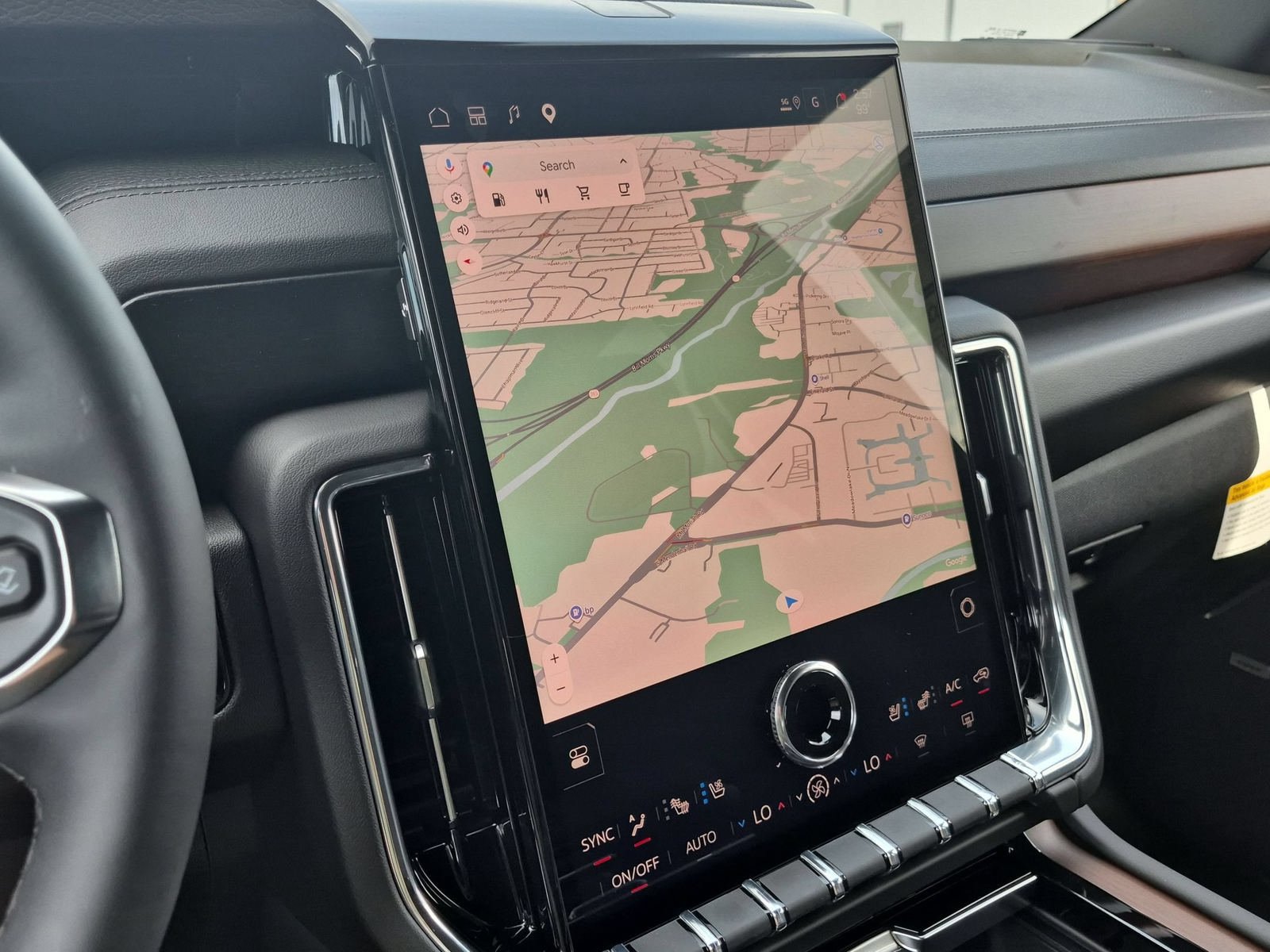 New 2026 GMC Yukon Denali w/ Denali Reserve Package AWD/4WD image 18