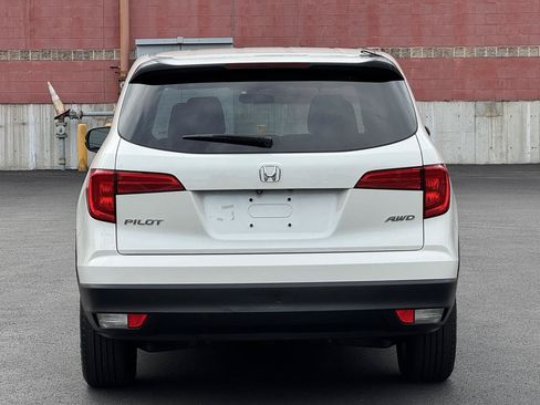 Used 2018 Honda Pilot LX image 5
