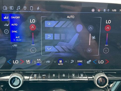 New 2024 Chevrolet Blazer EV RS image 16