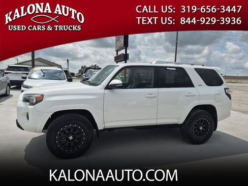 Used 2017 Toyota 4Runner SR5 Premium AWD/4WD image 1