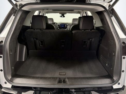 Used 2021 Chevrolet Traverse Premier w/ Redline Edition FWD image 23
