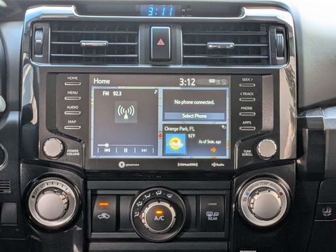 Used 2022 Toyota 4Runner TRD Off-Road Premium AWD/4WD image 17