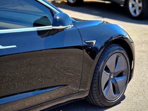 Used 2018 Tesla Model 3 Mid Range RWD image 14