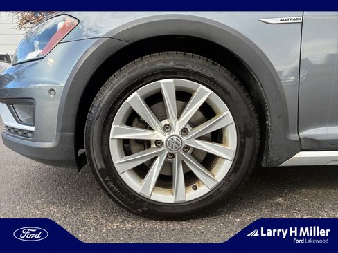 Used 2017 Volkswagen Golf Alltrack SE image 26