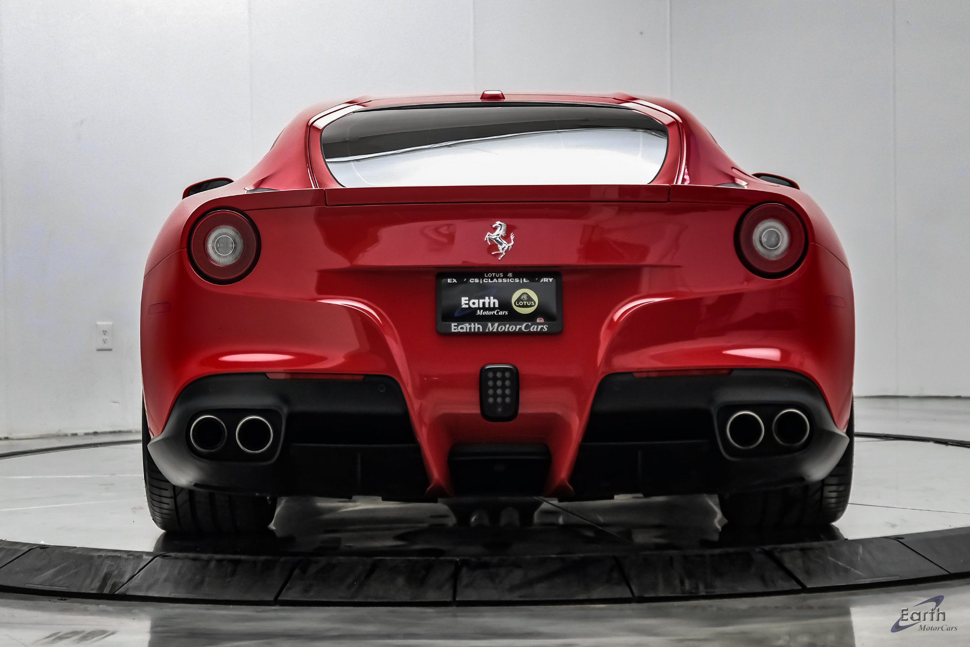 Used 2015 Ferrari F12 Berlinetta RWD image 15