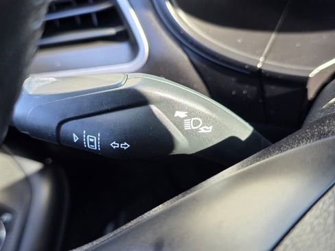 Used 2024 Ford Edge SEL image 35