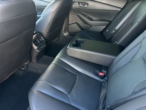 Used 2025 Honda Accord Sport image 5