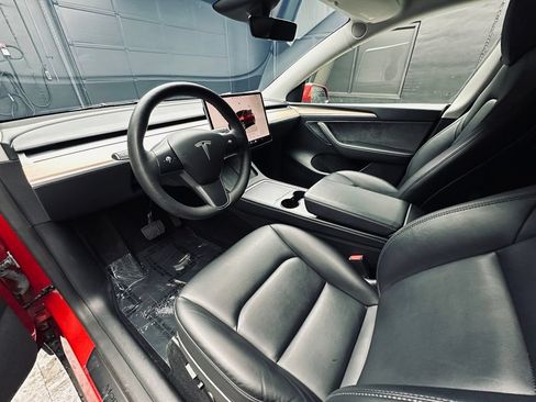 Used 2023 Tesla Model Y Long Range AWD/4WD image 17