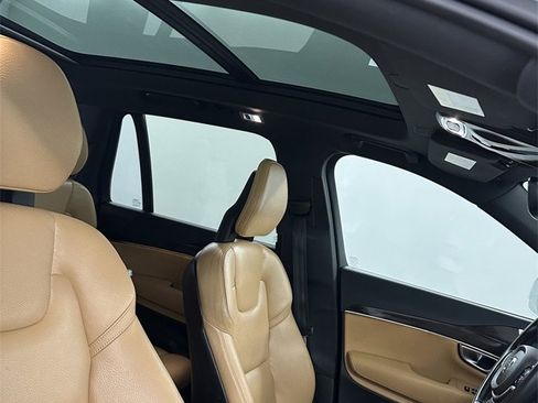 Used 2018 Volvo XC90 T6 Momentum w/ Convenience Package image 42
