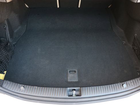 Used 2018 Mercedes-Benz C 300 Sedan w/ Premium Package image 29