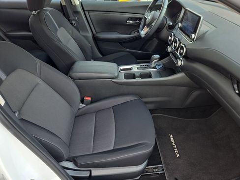 Used 2022 Nissan Sentra SV image 16