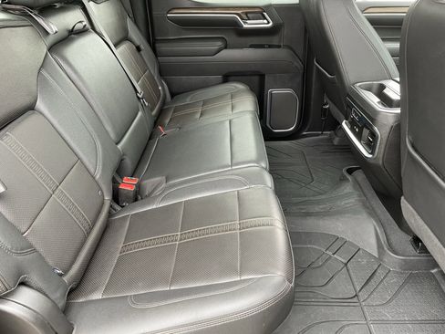 Used 2024 Chevrolet Silverado 1500 High Country w/ High Country Premium Package image 13