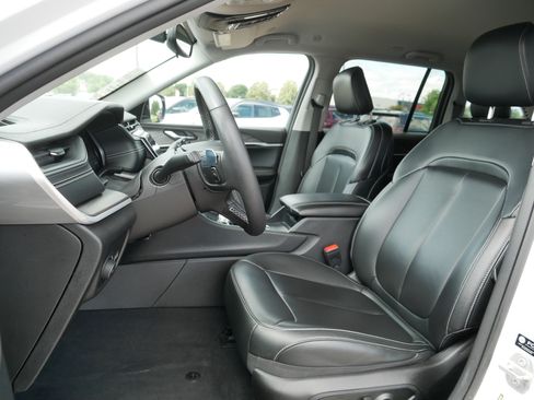 Used 2023 Jeep Grand Cherokee Limited AWD/4WD image 34