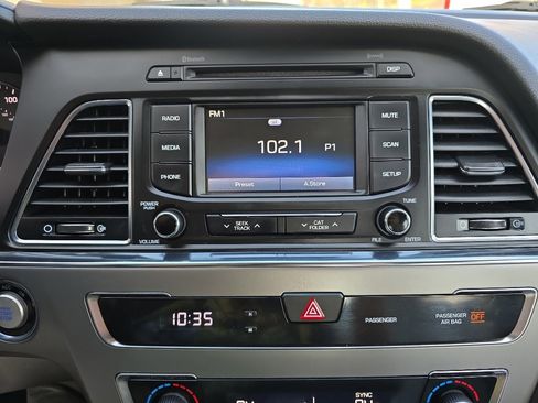 Used 2016 Hyundai Sonata SE image 17