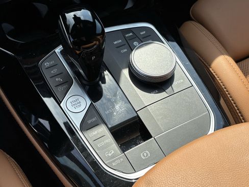 Used 2025 BMW X4 xDrive30i image 25