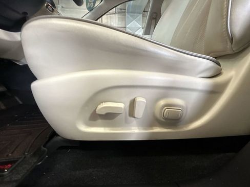 Used 2020 INFINITI QX60 Luxe w/ Essential Package image 12