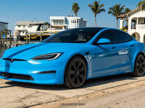 Used 2022 Tesla Model S Plaid image 14