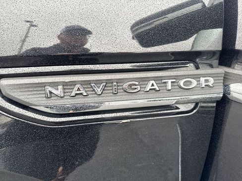 Used 2024 Lincoln Navigator Reserve AWD/4WD image 28