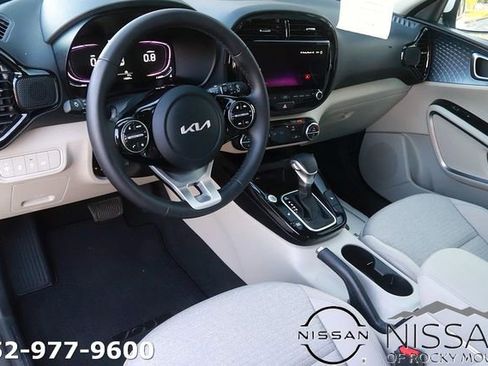 Used 2025 Kia Soul EX FWD image 13