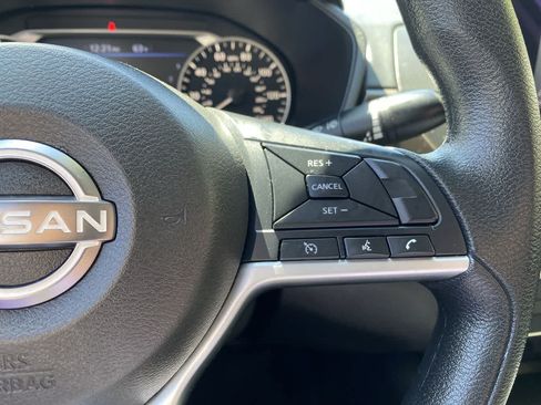 Used 2024 Nissan Altima 2.5 SV FWD image 23