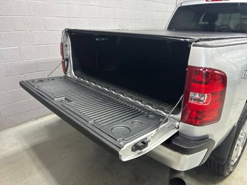 Used 2014 Chevrolet Silverado 2500 LTZ w/ LTZ Plus Package AWD/4WD image 10