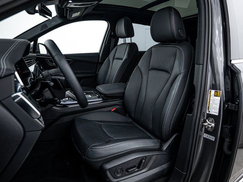 Certified 2025 Audi Q7 3.0T Premium Plus w/ Premium Plus Package image 12