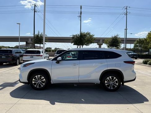 Used 2026 Toyota Highlander XLE AWD/4WD image 8