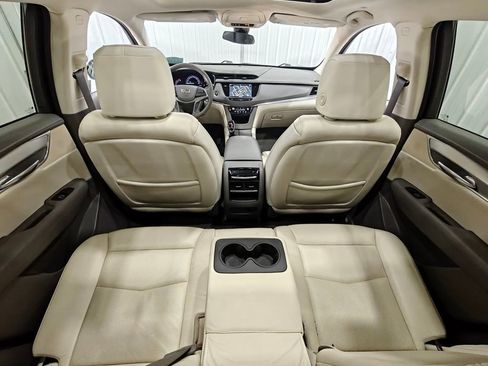 Used 2019 Cadillac XT5 Premium Luxury image 27
